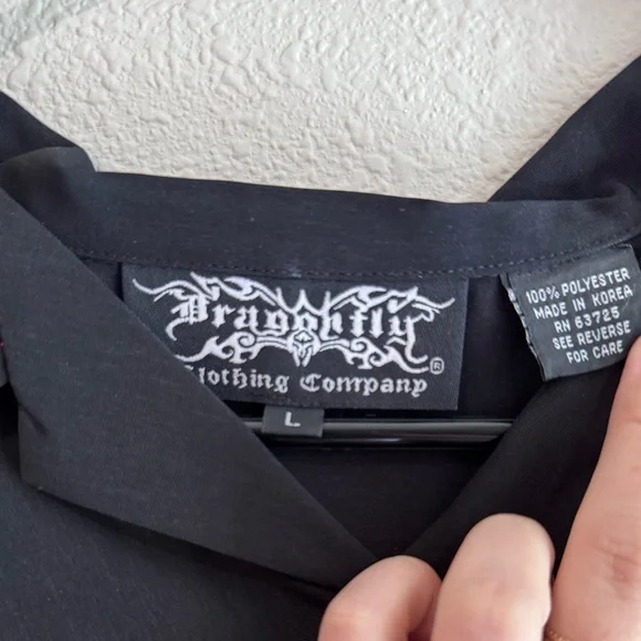 Vintage Black Shirt with Embroidered Hula Dancer - Picture 4 of 7